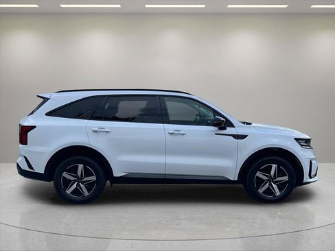 Used 2023 Kia Sorento S FWD image 6