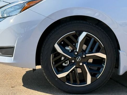 New 2025 Nissan Versa SR w/ Trunk Package image 6