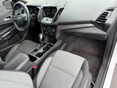 Used 2019 Ford Escape SE FWD image 16