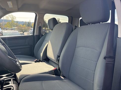 Used 2015 RAM 2500 Tradesman w/ Chrome Appearance Group image 14