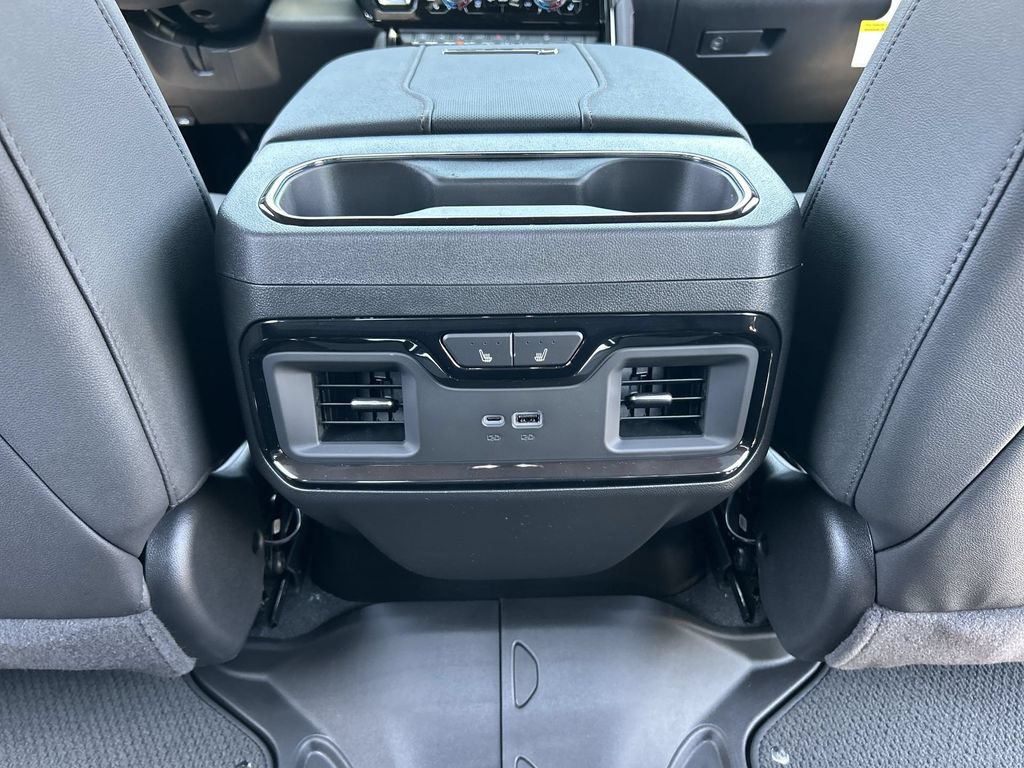 New 2026 GMC Sierra 3500 AT4 w/ AT4 Premium Plus Package AWD/4WD image 22