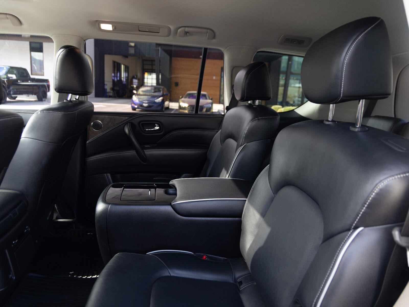 Used 2023 INFINITI QX80 Premium Select w/ Cargo Package AWD/4WD image 16