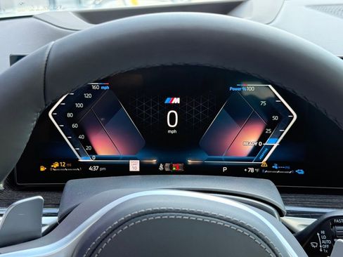 Used 2026 BMW X5 xDrive50e w/ M Sport Package image 24