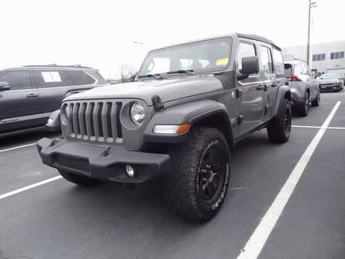 Used 2019 Jeep Wrangler Unlimited Sport image 1