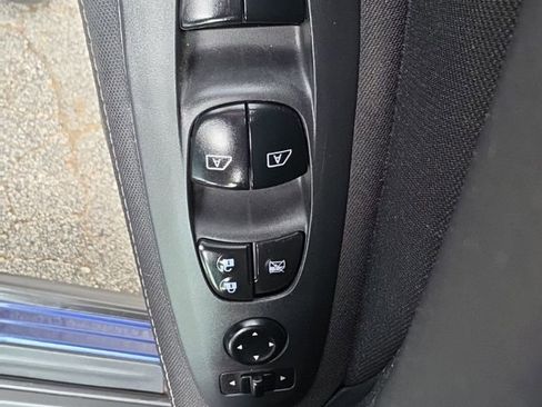 Used 2017 Nissan Pathfinder SV AWD/4WD image 21