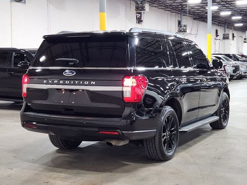 Used 2022 Ford Expedition XLT image 8