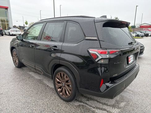 Used 2025 Subaru Forester Sport AWD/4WD image 5