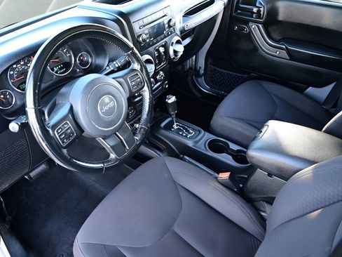 Used 2017 Jeep Wrangler Unlimited Sport w/ Quick Order Package 24S AWD/4WD image 17