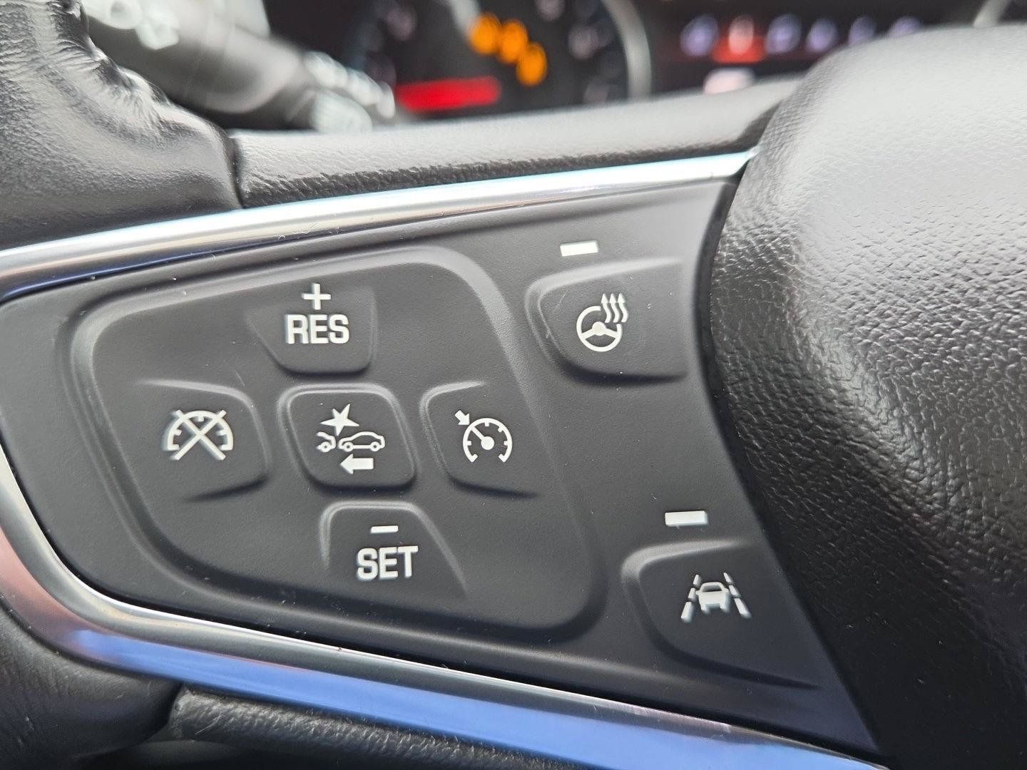 Used 2021 Chevrolet Equinox Premier FWD image 15
