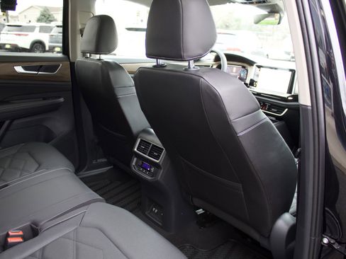 New 2026 Volkswagen Atlas SE image 33