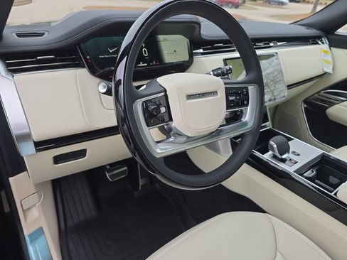 New 2026 Land Rover Range Rover SE image 16