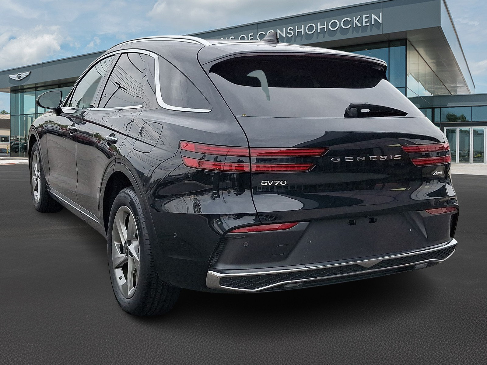 Certified 2026 Genesis GV70 2.5T Advanced AWD/4WD image 4