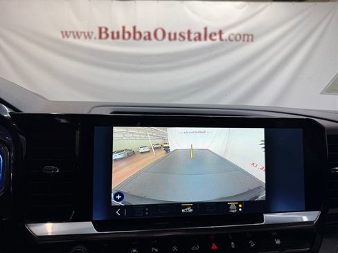 Used 2023 Chevrolet Silverado 1500 High Country w/ Z71 Off-Road Package image 15