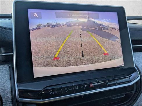 Used 2022 Jeep Compass Latitude image 12