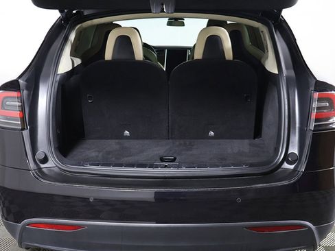 Used 2017 Tesla Model X 75D image 15
