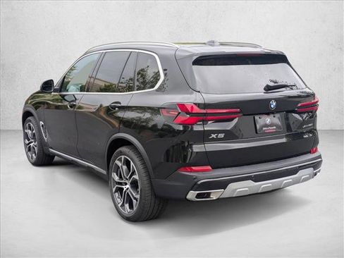 New 2026 BMW X5 xDrive40i w/ Climate Comfort Package image 8