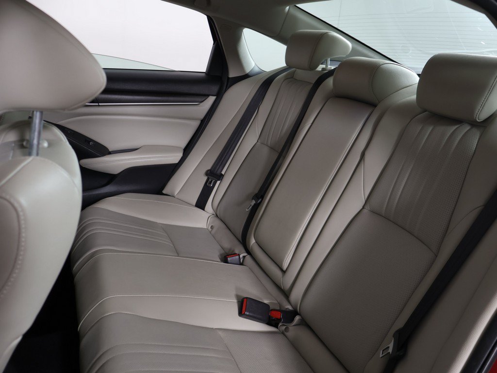 Used 2019 Honda Accord Touring image 36