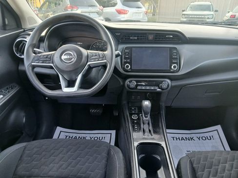 Used 2022 Nissan Kicks SV FWD image 12