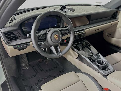 Certified 2025 Porsche 911 Carrera image 4