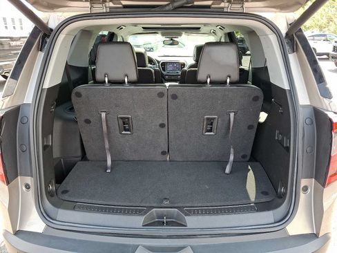 Used 2023 GMC Acadia AT4 w/ Technology Package AWD/4WD image 29