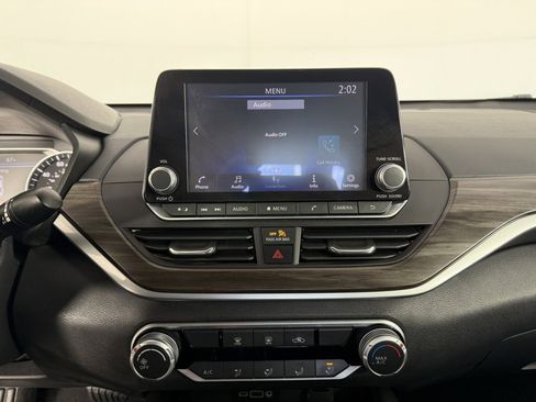 Used 2023 Nissan Altima 2.5 SV image 18