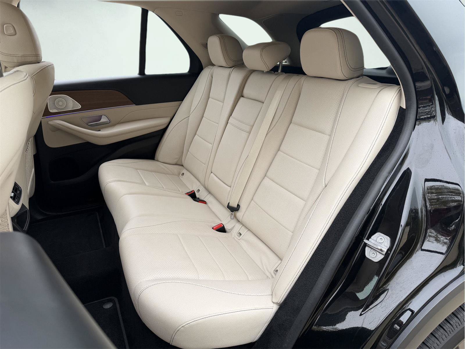 Used 2021 Mercedes-Benz GLE 350 w/ Premium Package image 12