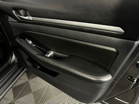 Used 2023 Nissan Altima 2.5 SV image 32