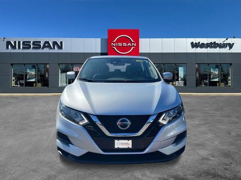 Used 2022 Nissan Rogue Sport S image 2