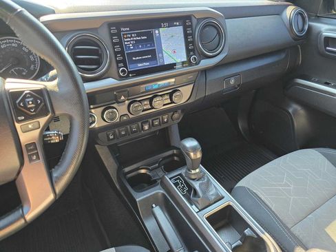 Used 2023 Toyota Tacoma TRD Off-Road w/ Technology Package AWD/4WD image 26