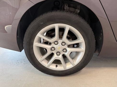 Used 2015 Chevrolet Malibu LT w/ Power Convenience Package FWD image 31
