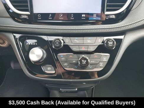 New 2026 Chrysler Pacifica Select image 38