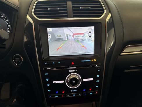 Used 2018 Ford Explorer Platinum AWD/4WD image 19