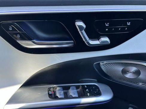 Used 2025 Mercedes-Benz C 300 4MATIC Sedan image 20