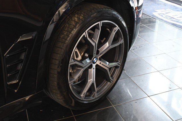 Used 2025 BMW X5 xDrive40i w/ M Sport Package AWD/4WD image 43