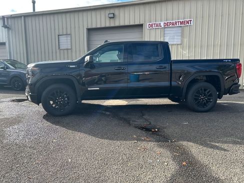 New 2026 GMC Sierra 1500 Elevation image 3