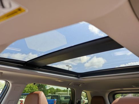 New 2026 Nissan Rogue Platinum image 9