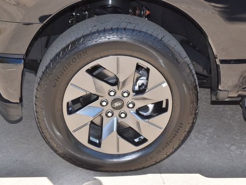 Certified 2025 Ford F150 Lightning Flash image 39