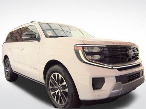 Used 2025 Ford Expedition Platinum AWD/4WD image 9
