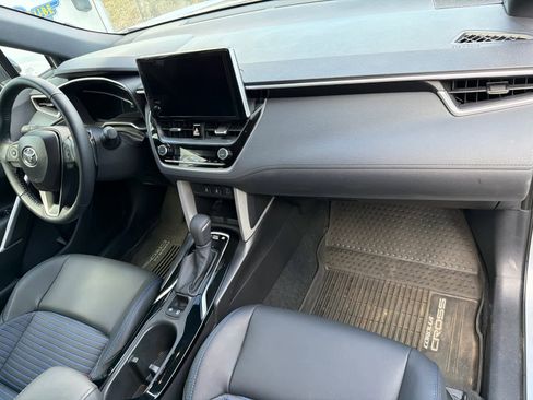 Used 2025 Toyota Corolla Cross AWD Hybrid image 27