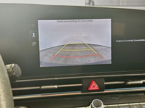 Used 2024 Hyundai Elantra SEL FWD image 23