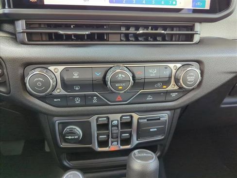 New 2026 Jeep Gladiator Sport image 11