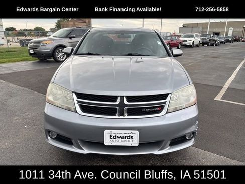 Used 2013 Dodge Avenger SXT image 3