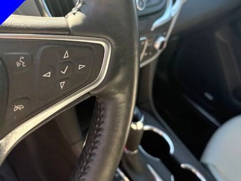 Used 2018 Chevrolet Equinox Premier FWD image 18