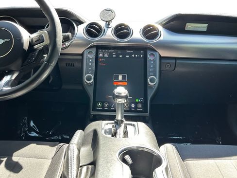 Used 2018 Ford Mustang GT RWD image 12