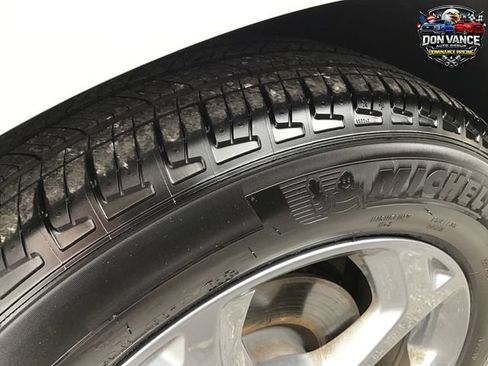 Used 2024 Ford Escape ST-Line w/ Tech Pack #1 FWD image 12