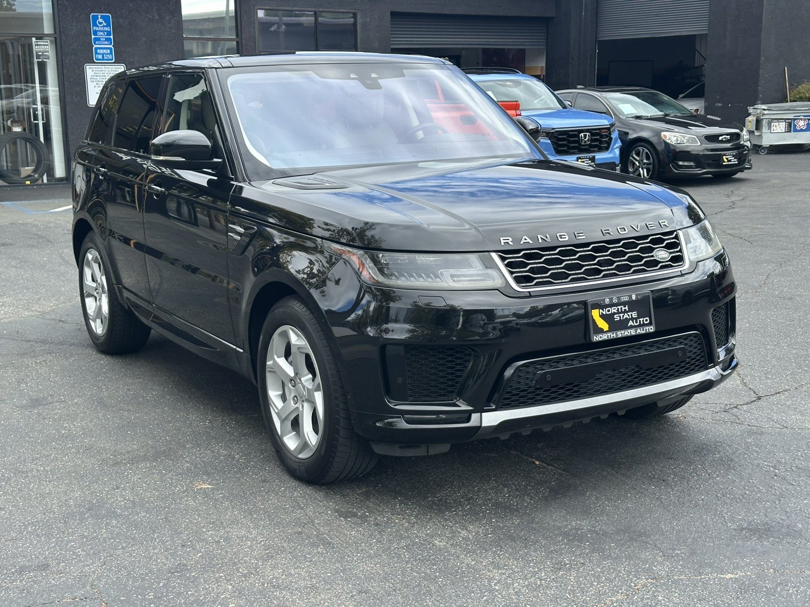 Used 2018 Land Rover Range Rover Sport HSE AWD/4WD image 6