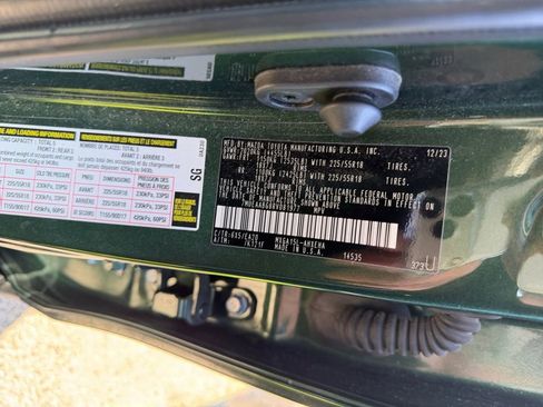 Used 2024 Toyota Corolla Cross XLE image 37