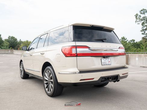 Used 2018 Lincoln Navigator Select w/ Technology Package RWD image 5