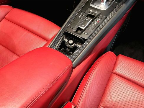 Used 2018 Porsche 911 Targa 4 GTS image 30