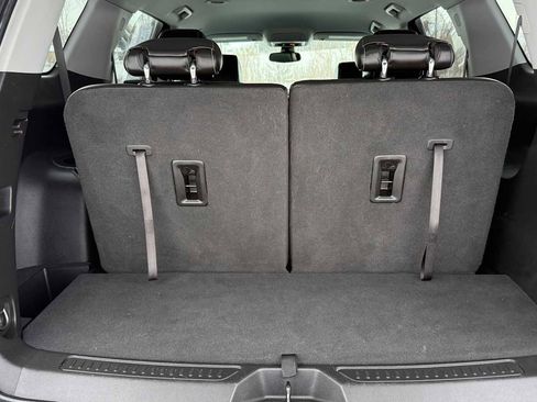 Used 2020 GMC Acadia SLT w/ Driver Alert Package II image 26